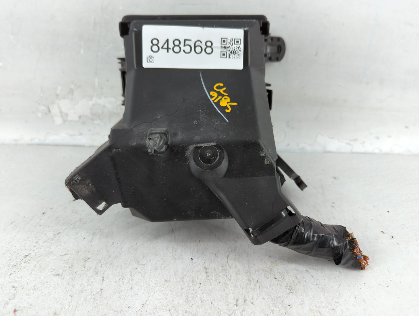 2018-2020 Ford Ecosport Fusebox Fuse Box Panel Relay Module P/N:GN15-12A581-LZE Fits Fits 2018 2019 2020 OEM Used Auto Parts
