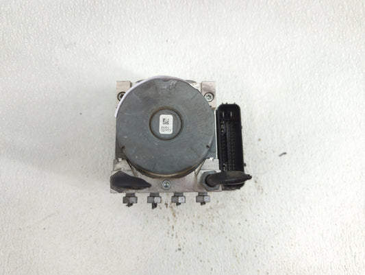 2015-2018 Ford Edge ABS Pump Control Module Replacement P/N:F2GC-2C405-AK Fits Fits 2015 2016 2017 2018 OEM Used Auto Parts