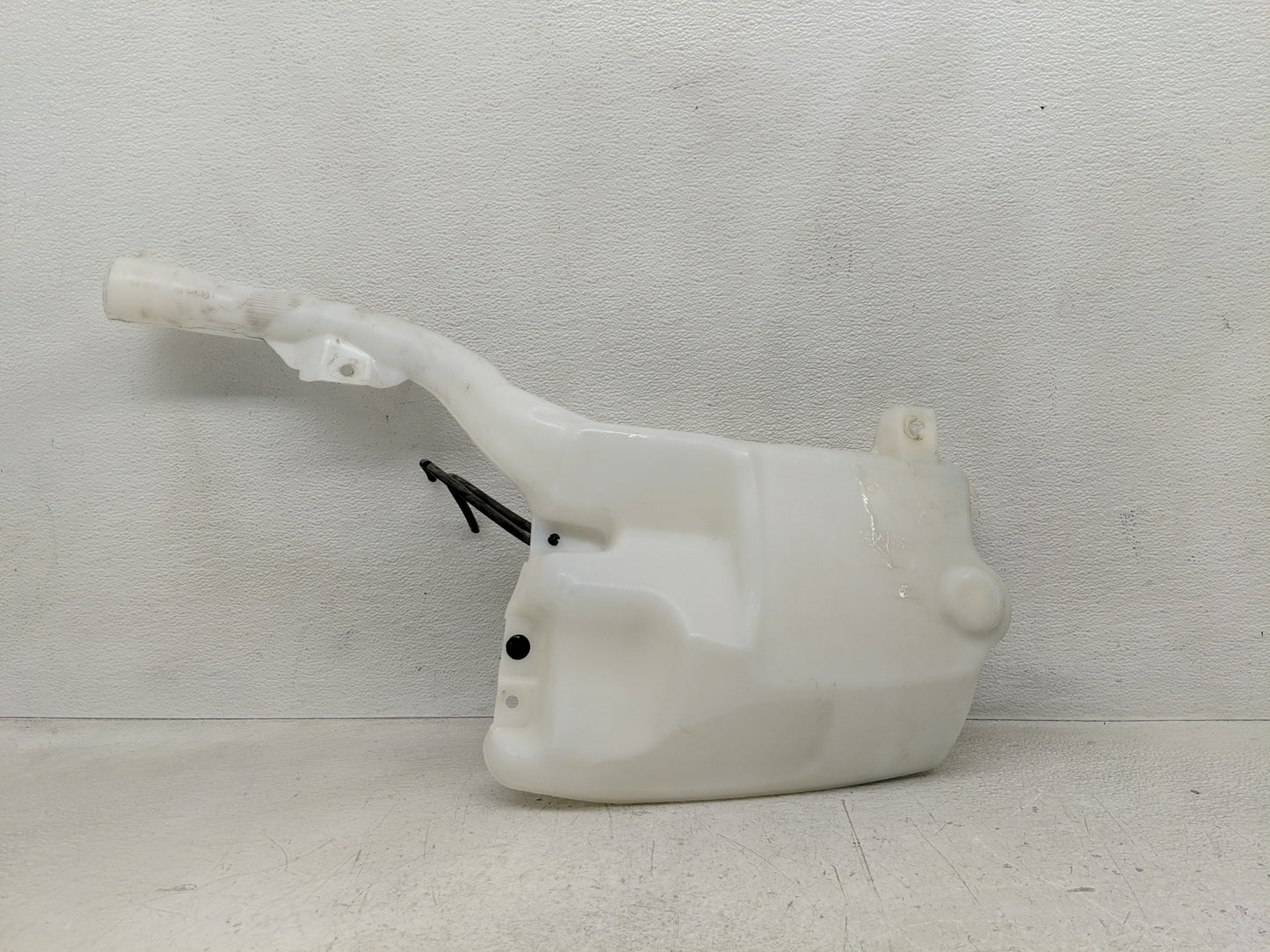 2016-2020 Ford Edge Windshield Washer Fluid Reservoir Bottle Oem - Oemusedautoparts1.com
