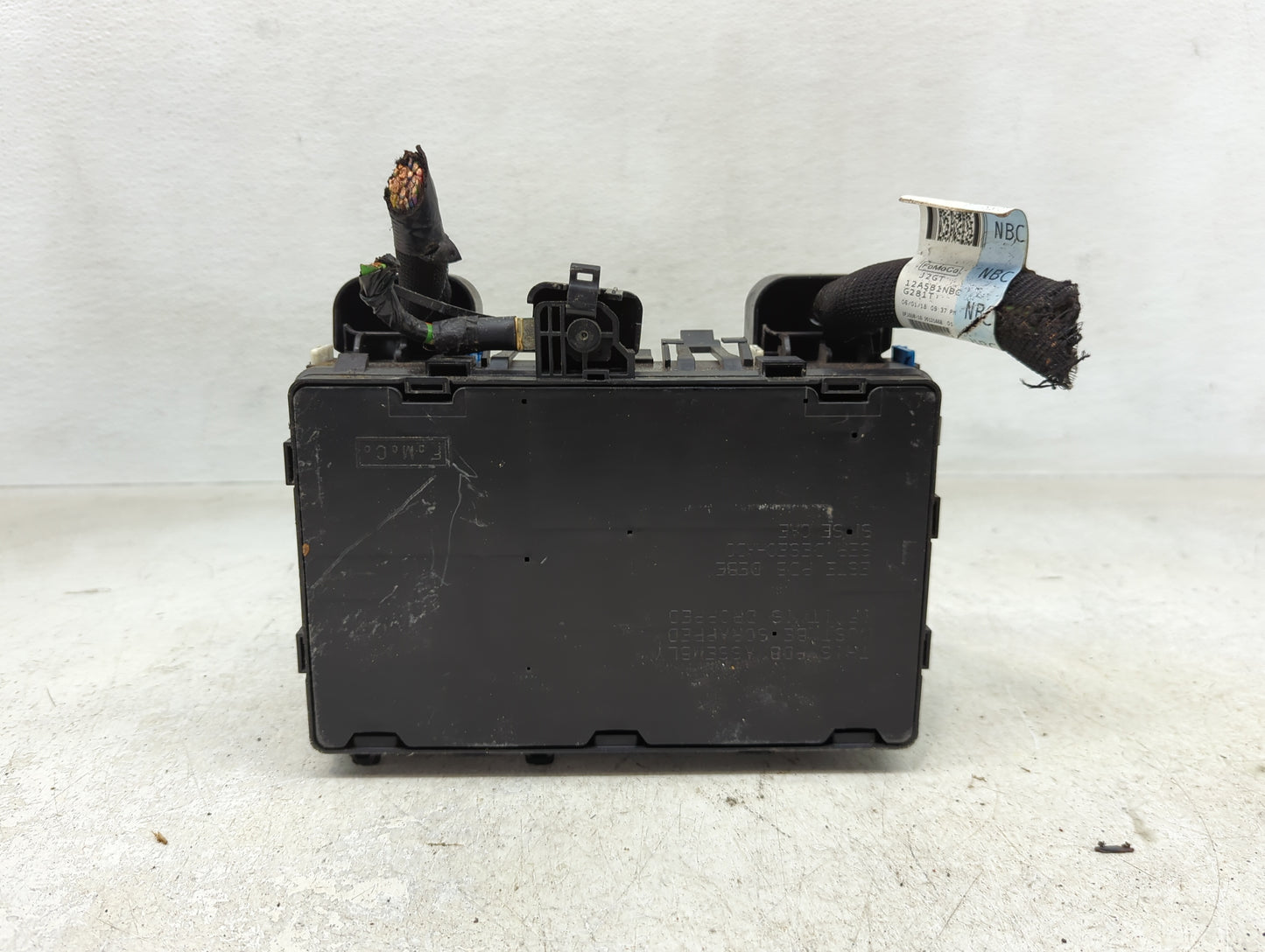 2015-2018 Ford Edge Fusebox Fuse Box Panel Relay Module P/N:G2GT14A067BD 01 Fits Fits 2015 2016 2017 2018 OEM Used Auto Part