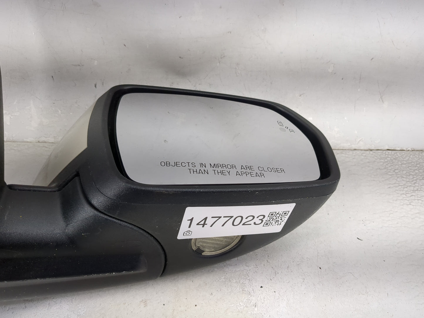 2015-2018 Ford Edge Passenger Side View Mirror - Right Door Mirror OEM Used - Oemusedautoparts1.com