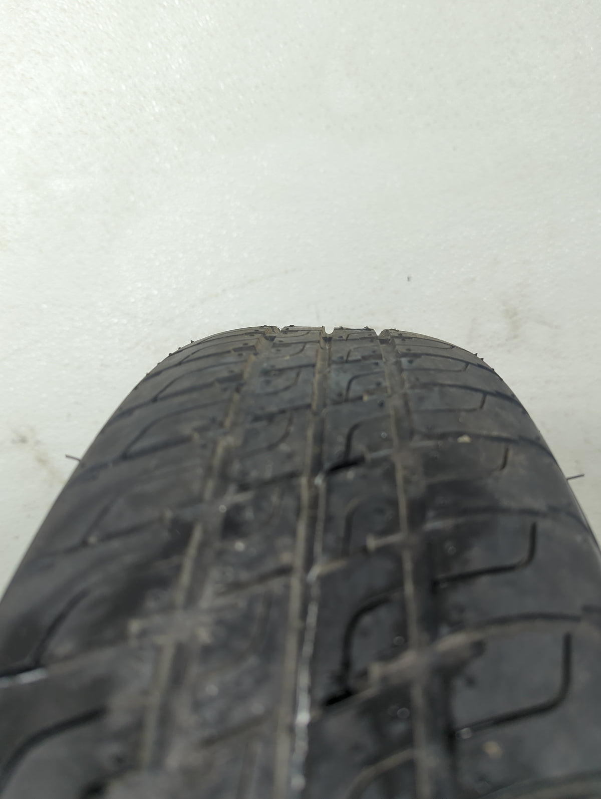 2015-2018 Ford Edge Spare Donut Tire Wheel Rim Oem 5036368 - Oemusedautoparts1.com