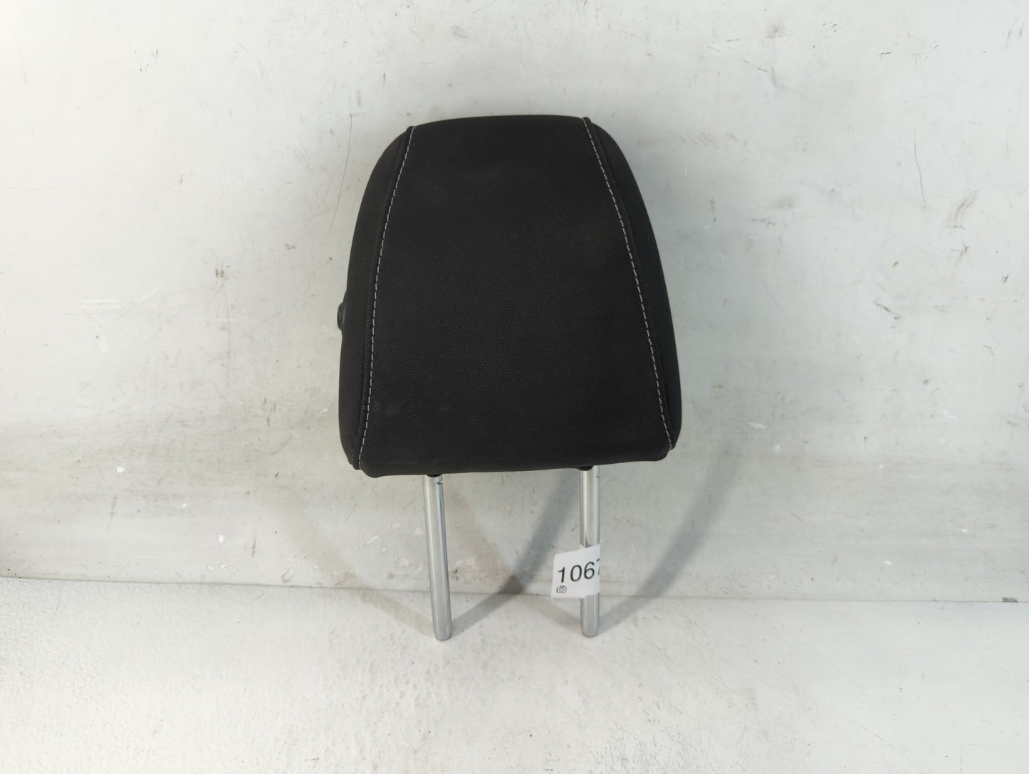 2016-2019 Ford Escape Headrest Head Rest Rear Seat Fits Fits 2016 2017 2018 2019 OEM Used Auto Parts - Oemusedautoparts1.com