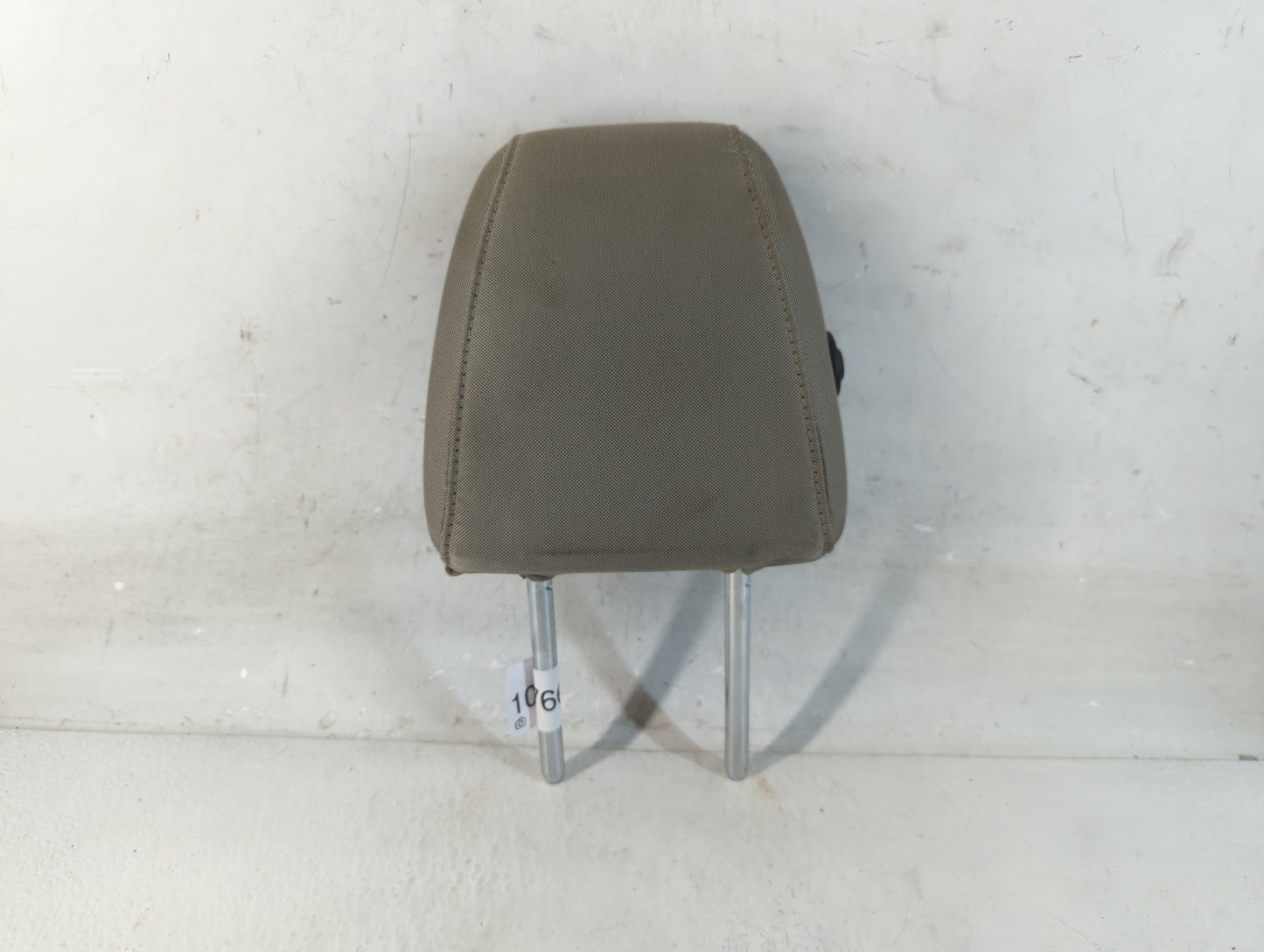 2016-2019 Ford Escape Headrest Head Rest Rear Center Seat Fits Fits 2016 2017 2018 2019 OEM Used Auto Parts - Oemusedautopar