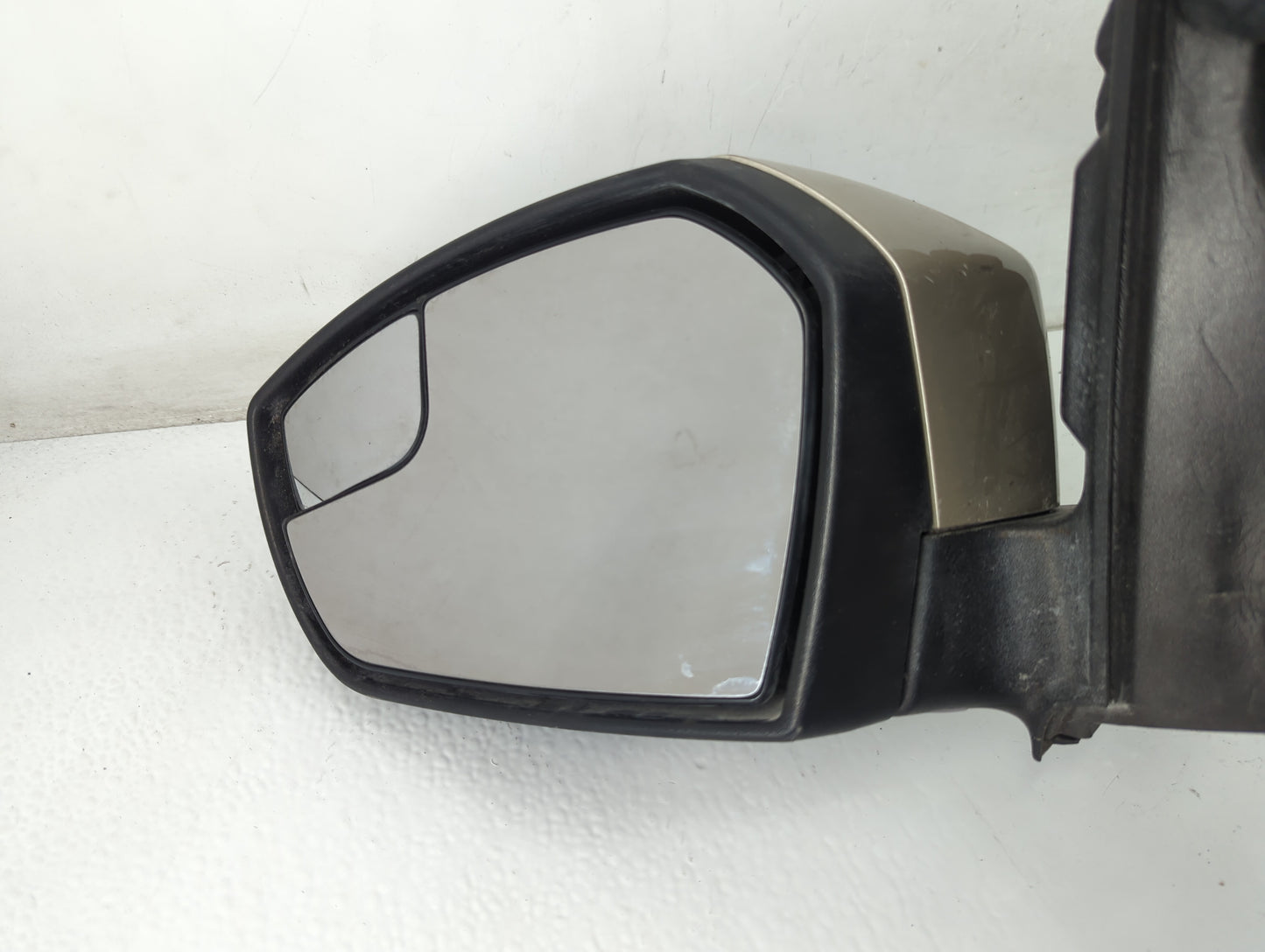2017-2019 Ford Escape Driver Side View Mirror - Left Door Mirror OEM Used - Oemusedautoparts1.com