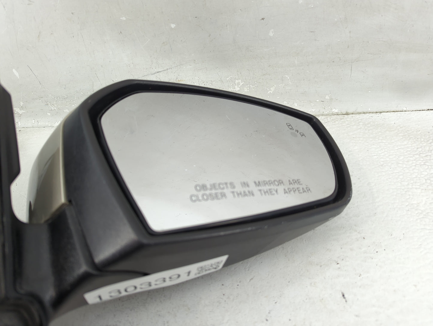 2017-2019 Ford Escape Passenger Side View Mirror - Right Door Mirror OEM Used - Oemusedautoparts1.com