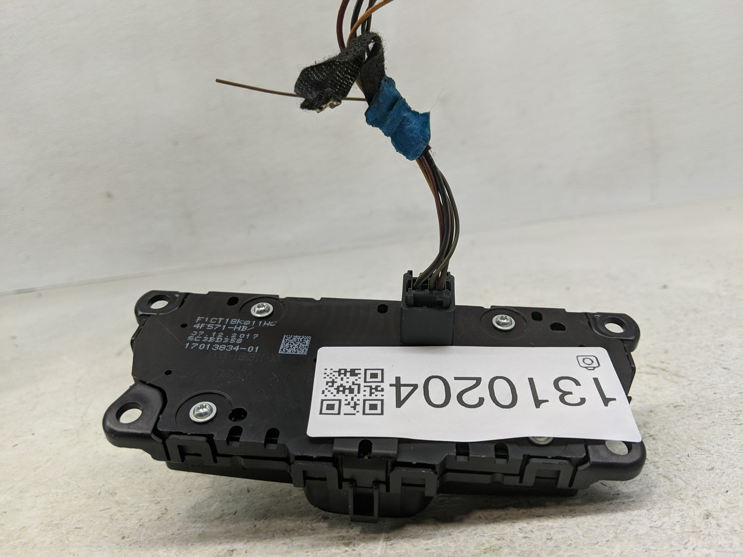 2018-2019 Ford Escape Climate Control Module Temperature AC/Heater Replacement P/N:4F571-HB Fits Fits 2018 2019 OEM Used Aut