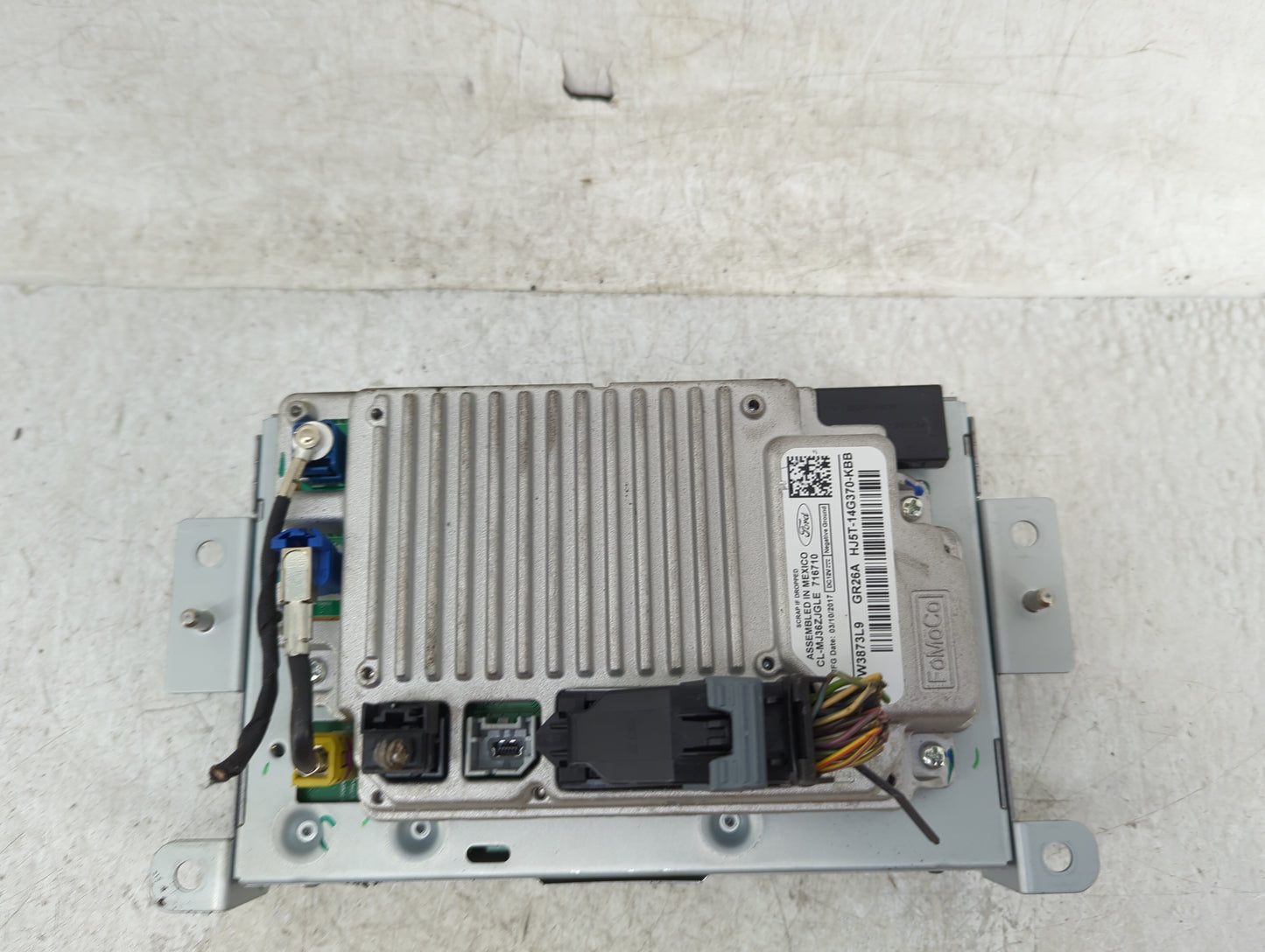 2016-2019 Ford Escape Information Display Screen - Oemusedautoparts1.com