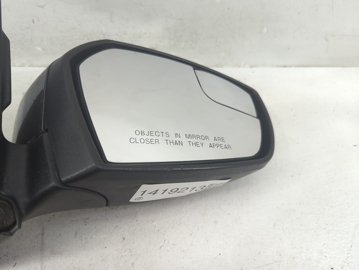 2017-2019 Ford Escape Passenger Side View Mirror - Right Door Mirror OEM Used - Oemusedautoparts1.com
