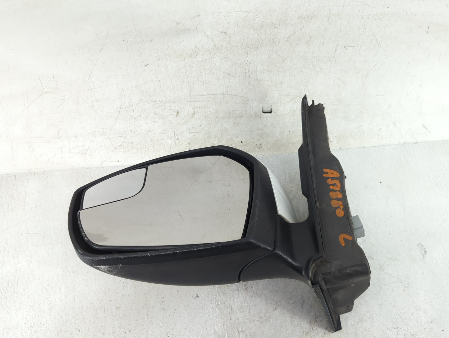 2017-2019 Ford Escape Driver Side View Mirror - Left Door Mirror OEM Used - Oemusedautoparts1.com