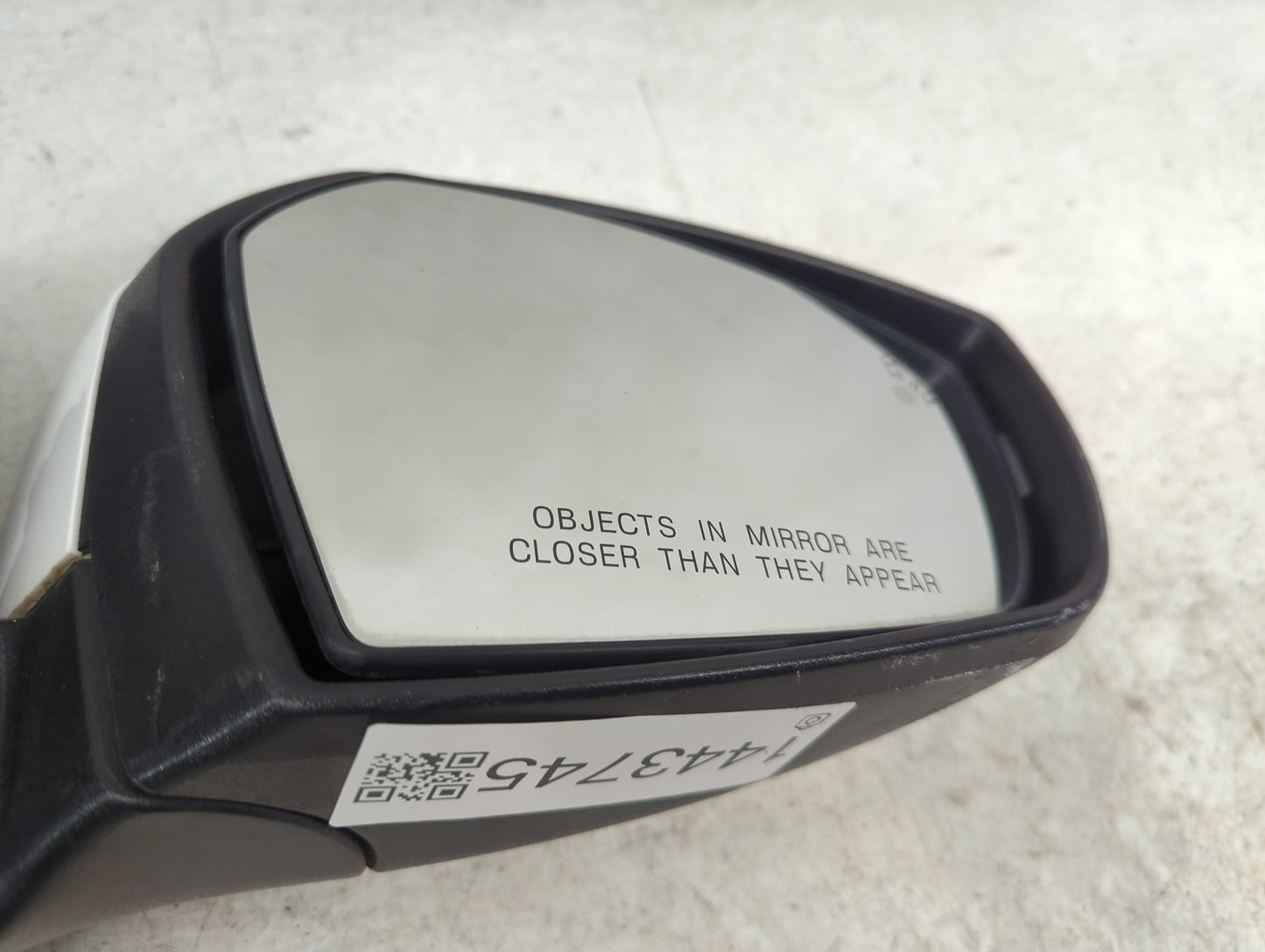 2017-2019 Ford Escape Passenger Side View Mirror - Right Door Mirror OEM Used - Oemusedautoparts1.com