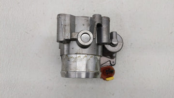 2017-2019 Ford Escape Throttle Body P/N:DS7G-9F991-BB DS7G-9E991-BB, DS7G-9F991-CA Fits Fits 2014 2015 2016 2017 2018 2019 OEM Used Auto Parts