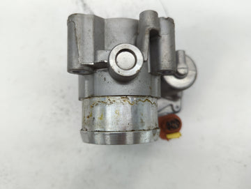 2017-2019 Ford Escape Throttle Body P/N:DS7G-9F991-BB Fits Fits 2014 2015 2016 2017 2018 2019 2020 OEM Used Auto Parts