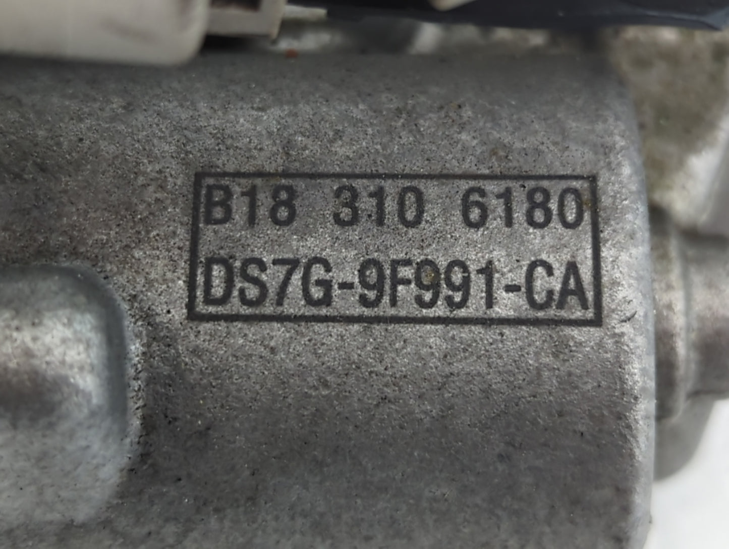 2017-2019 Ford Escape Throttle Body P/N:DS7G-9F991-BB B18 117 4983 Fits Fits 2014 2015 2016 2017 2018 2019 2020 OEM Used Aut