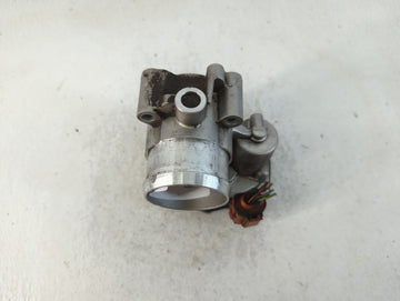 2017-2019 Ford Escape Throttle Body P/N:B18 114 5871 DS7G-9F991-CA Fits Fits 2014 2015 2016 2017 2018 2019 2020 OEM Used Auto Parts