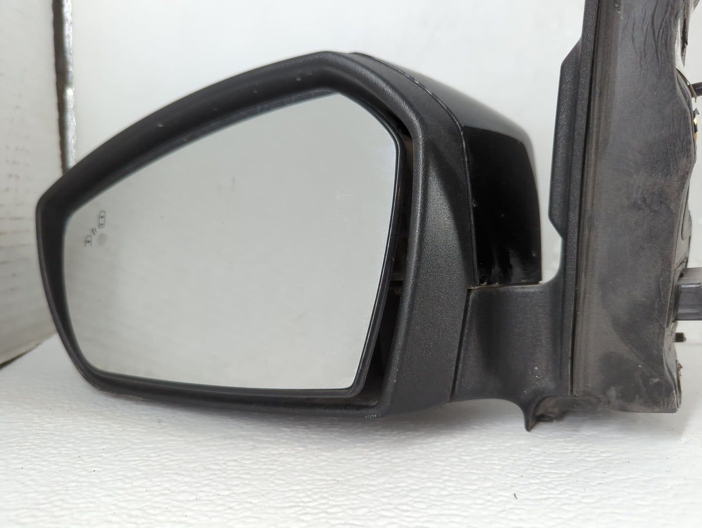 2017-2019 Ford Escape Driver Side View Mirror - Left Door Mirror OEM Used - Oemusedautoparts1.com