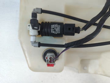 2015-2019 Ford Escape Windshield Washer Fluid Reservoir Bottle Oem