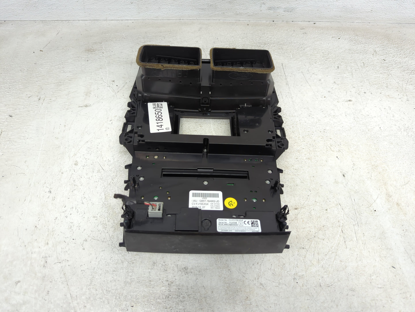 2016-2018 Ford Explorer Radio Control Panel - Oemusedautoparts1.com