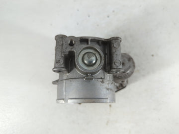 2011-2019 Ford Explorer Throttle Body P/N:182064006935 AT4E-9F991-EL Fits Fits 2011 2012 2013 2014 2015 2016 2017 2018 2019 OEM Used Auto Parts