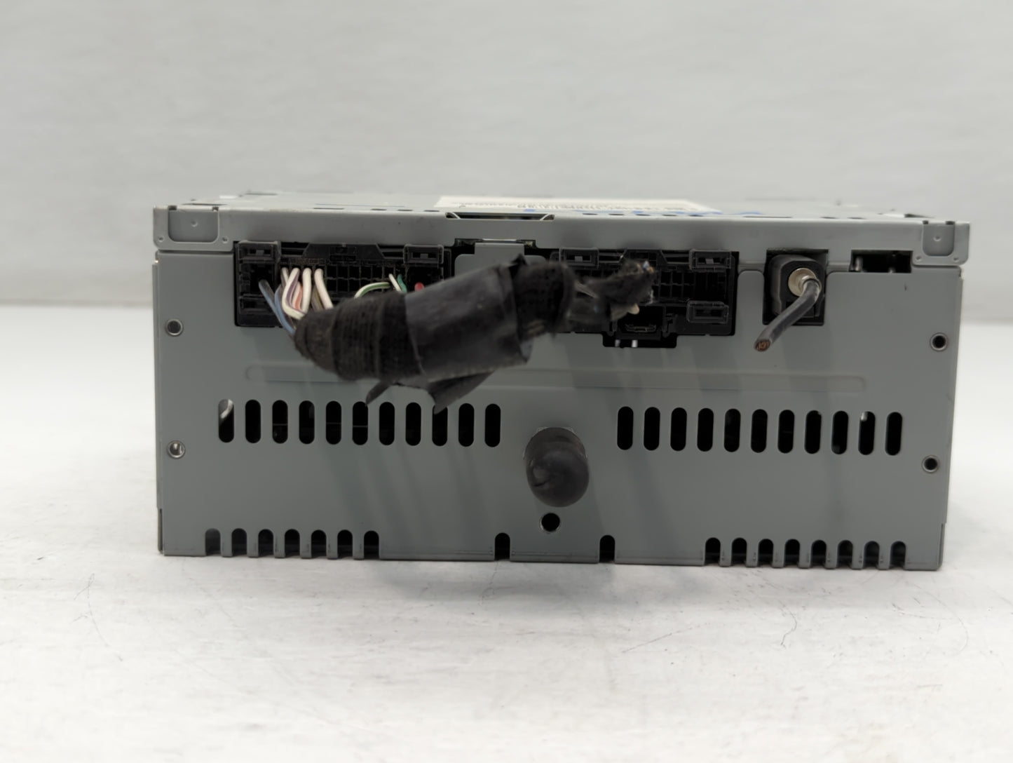 2018 Ford Explorer Radio AM FM Cd Player Receiver Replacement P/N:JB5T-19C107-AB Fits OEM Used Auto Parts - Oemusedautoparts
