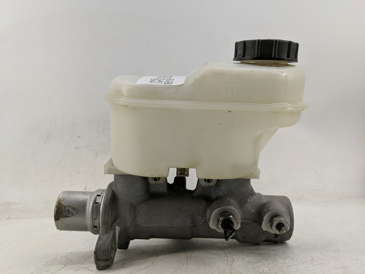 2018-2020 Ford F-150 Brake Master Cylinder 1311490 - Oemusedautoparts1.com