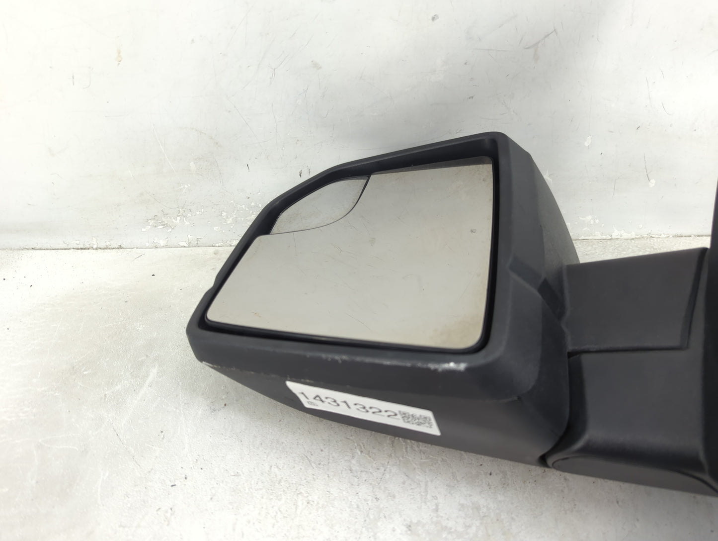 2015-2018 Ford F-150 Driver Side View Mirror - Left Door Mirror OEM Used - Oemusedautoparts1.com