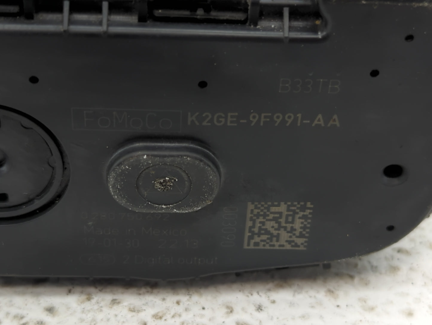 2018 Ford F-150 Throttle Body P/N:JL3E-9F991-AA K2GE-9F991-AA Fits Fits 2019 2020 2021 2022 OEM Used Auto Parts - Oemusedaut