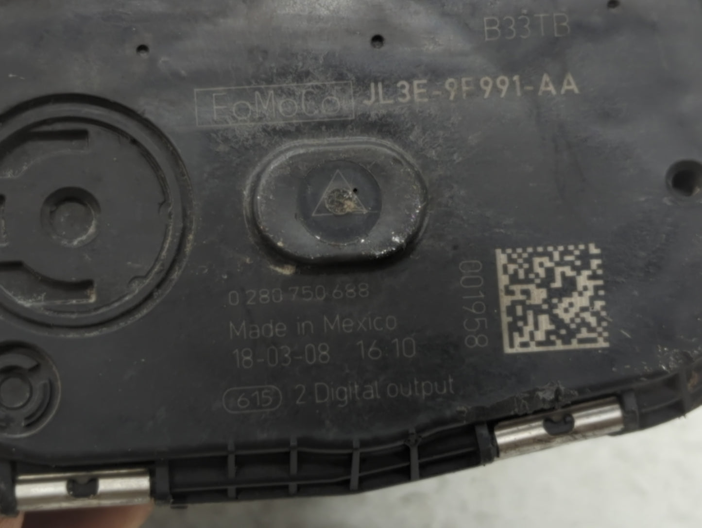 2018-2020 Ford F-150 Throttle Body P/N:JL3E-9F991-AA Fits Fits 2018 2019 2020 2021 2022 OEM Used Auto Parts - Oemusedautopar