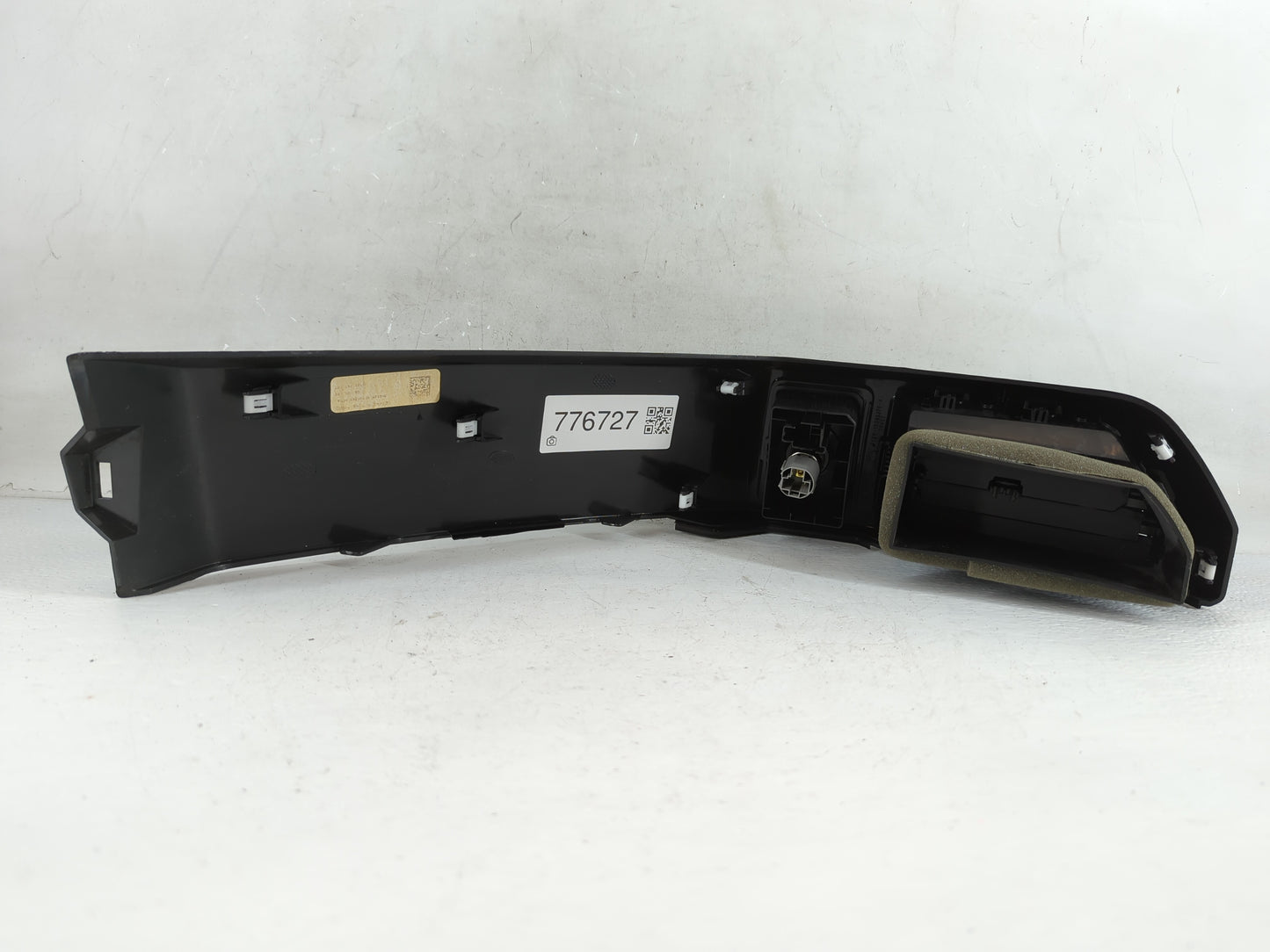 2018 Ford F-150 Driver Front Vent Window Oem - Oemusedautoparts1.com