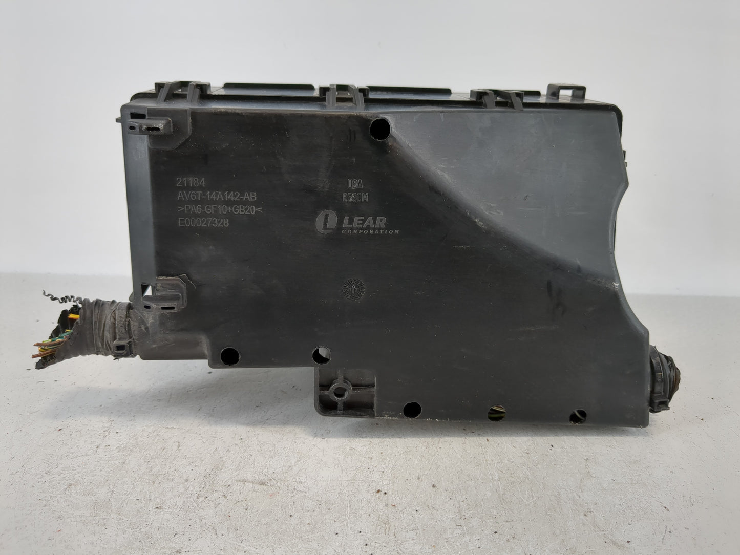 2017-2018 Ford Focus Fusebox Fuse Box Panel Relay Module P/N:AV6T-14A067-AD Fits Fits 2017 2018 OEM Used Auto Parts - Oemuse