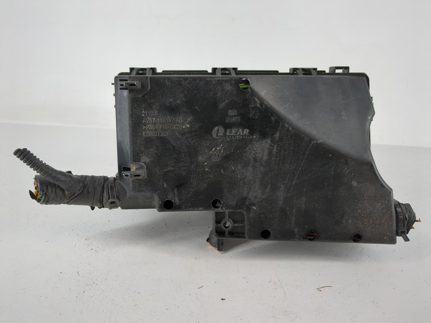 2017-2018 Ford Focus Fusebox Fuse Box Panel Relay Module P/N:AV6T-14A067-AD Fits Fits 2017 2018 OEM Used Auto Parts - Oemuse
