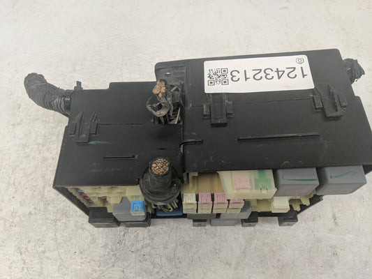 2017-2018 Ford Focus Fusebox Fuse Box Panel Relay Module P/N:AV6T-14A142-AB Fits Fits 2017 2018 OEM Used Auto Parts
