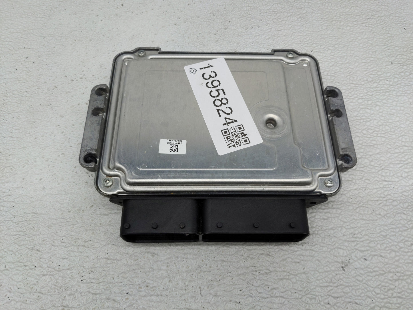 2013-2018 Ford Focus PCM Engine Control Computer ECU ECM PCU OEM P/N:FM5A-12A650-ADB 0 261 S12 874 Fits OEM Used Auto Parts