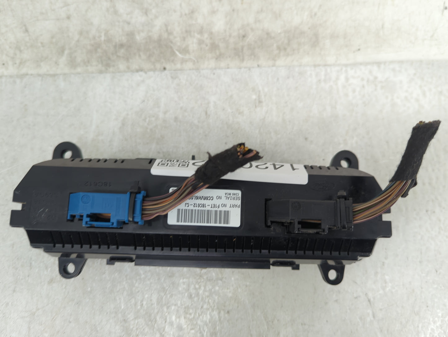 2015-2018 Ford Focus Climate Control Module Temperature AC/Heater Replacement P/N:F1ET-18C612-CJ Fits Fits 2015 2016 2017 20