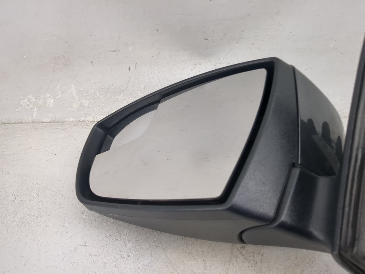 2018 Ford Focus Driver Side View Mirror - Left Door Mirror OEM Used - Oemusedautoparts1.com