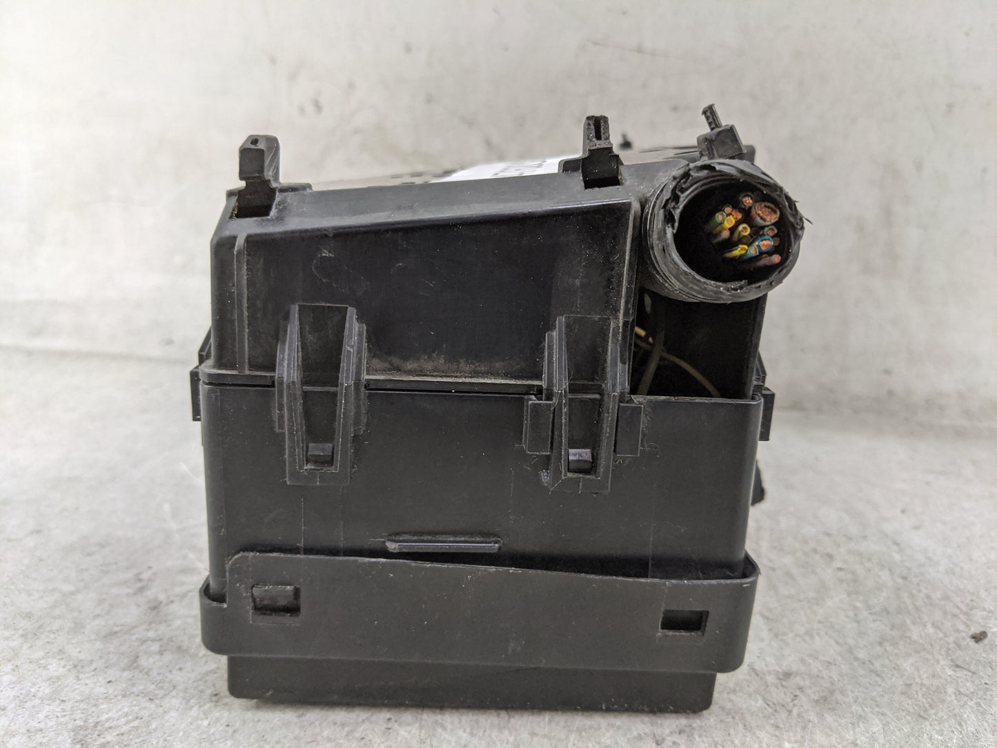 2017-2018 Ford Focus Fusebox Fuse Box Panel Relay Module P/N:AV6T-14A067-AD E02345500 Fits Fits 2017 2018 OEM Used Auto Part