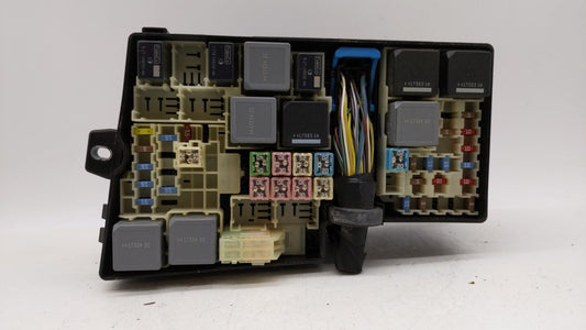 2017-2018 Ford Focus Fusebox Fuse Box Panel Relay Module P/N:GJ1T-14A07B-BA Fits Fits 2017 2018 OEM Used Auto Parts