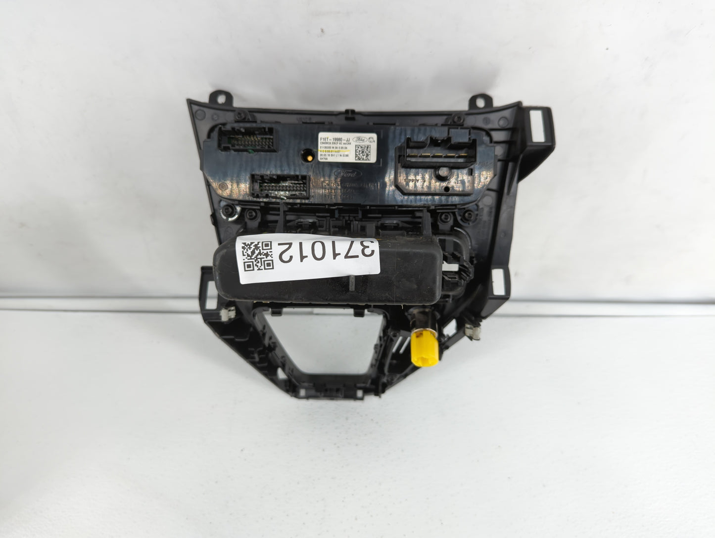 2015-2018 Ford Focus Climate Control Module Temperature AC/Heater Replacement P/N:F1ET-18K811-KD F1ET-18549 Fits OEM Used Au