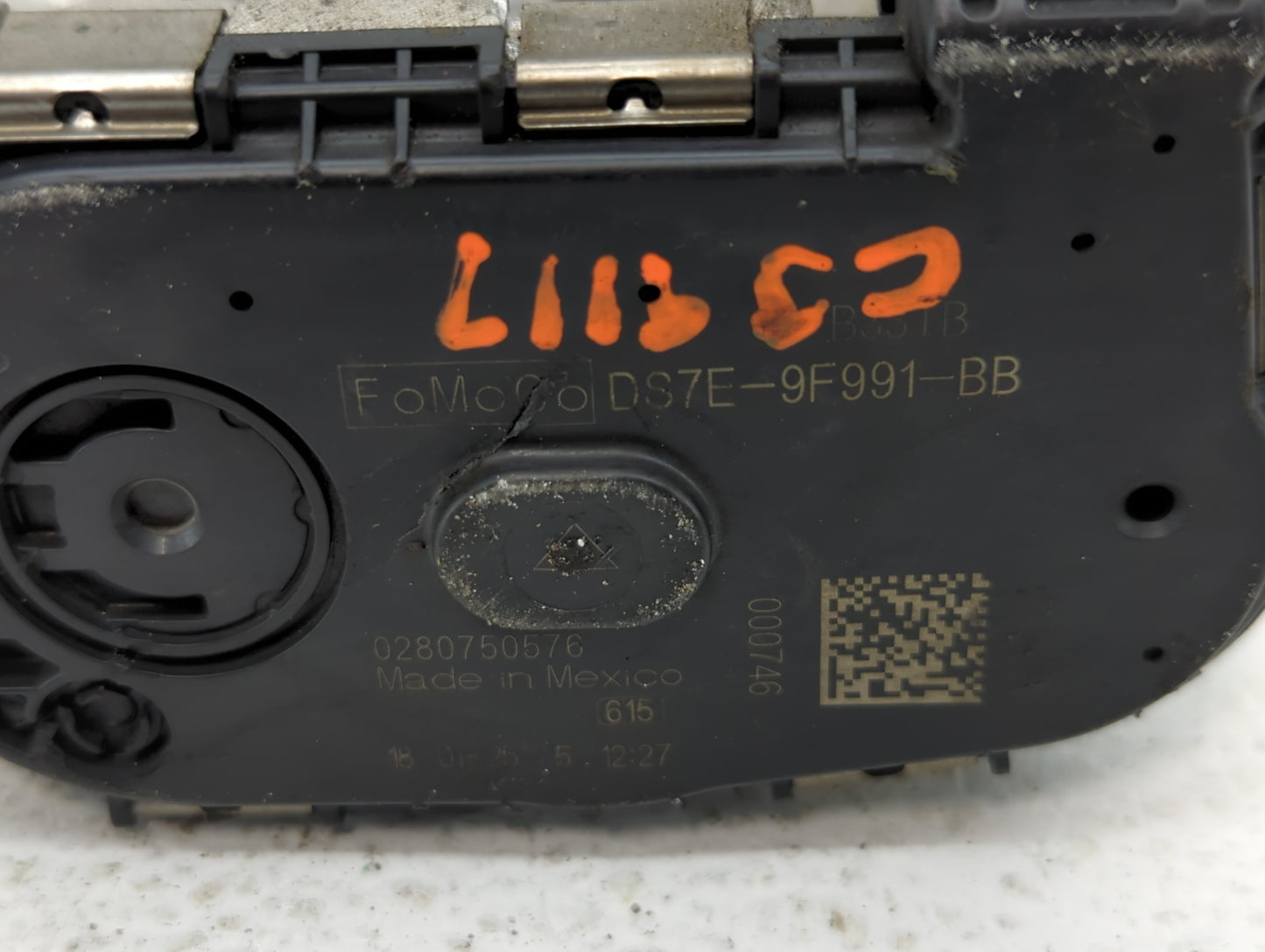 2014-2018 Ford Focus Throttle Body P/N:DS7E-9F991-BB Fits Fits 2014 2015 2016 2017 2018 2019 2020 2021 2022 OEM Used Auto Pa