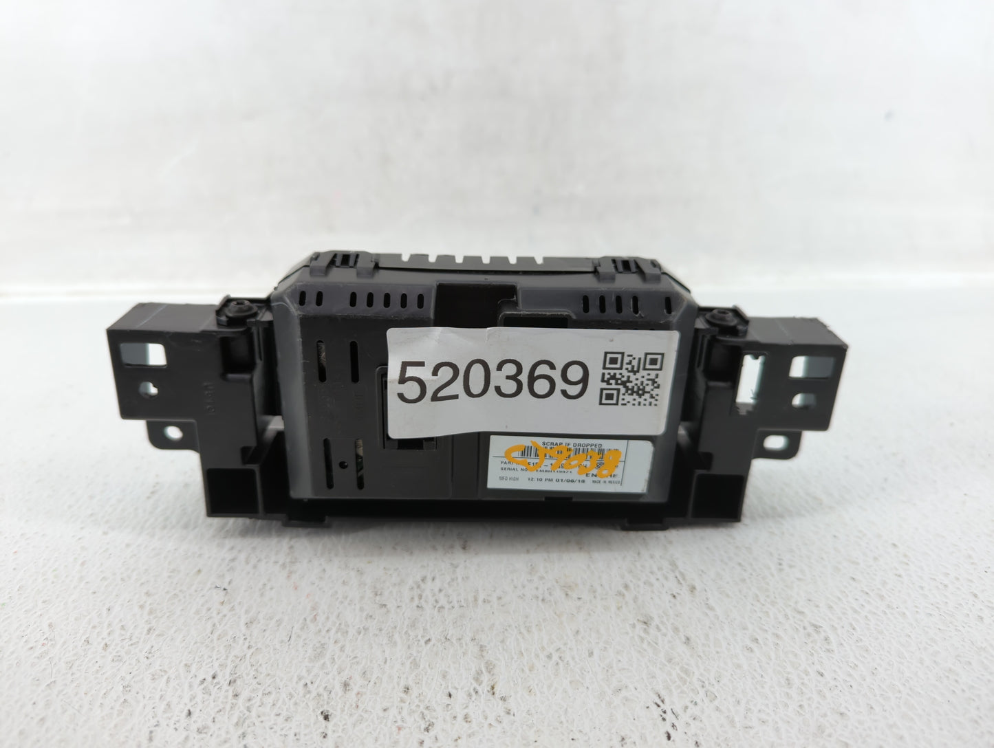 2017-2018 Ford Focus Am Fm Cd Player Radio Receiver - Oemusedautoparts1.com