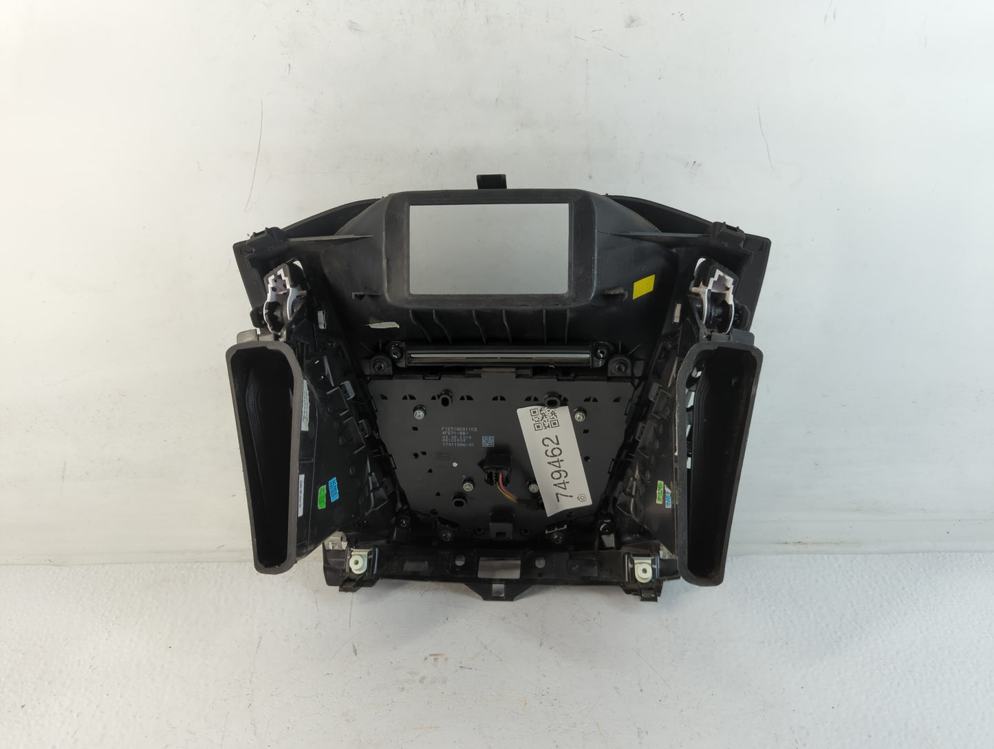 2015-2018 Ford Focus Am Fm Cd Player Radio Receiver - Oemusedautoparts1.com