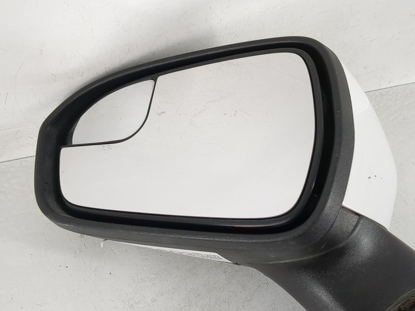 2018 Ford Fusion Side Mirror Replacement Driver Left View Door Mirror P/N:FS73-17683-AB54WF Fits OEM Used Auto Parts - Oemus