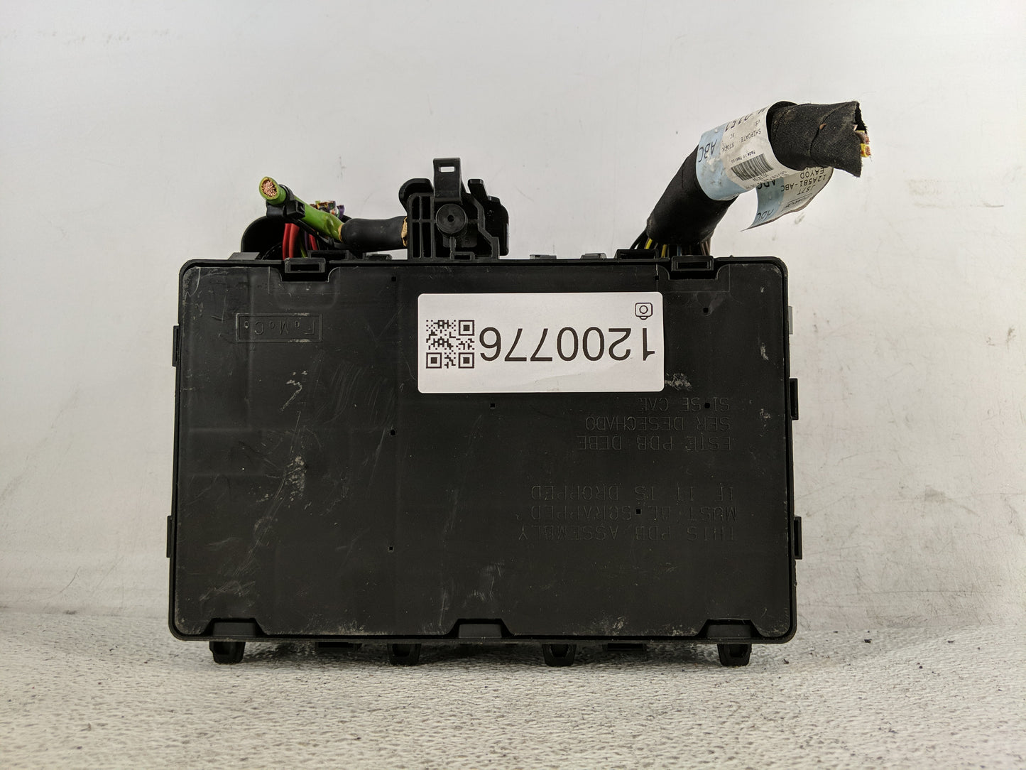2017-2020 Ford Fusion Fusebox Fuse Box Panel Relay Module P/N:HQ9T14D068AF Fits Fits 2017 2018 2019 2020 OEM Used Auto Parts
