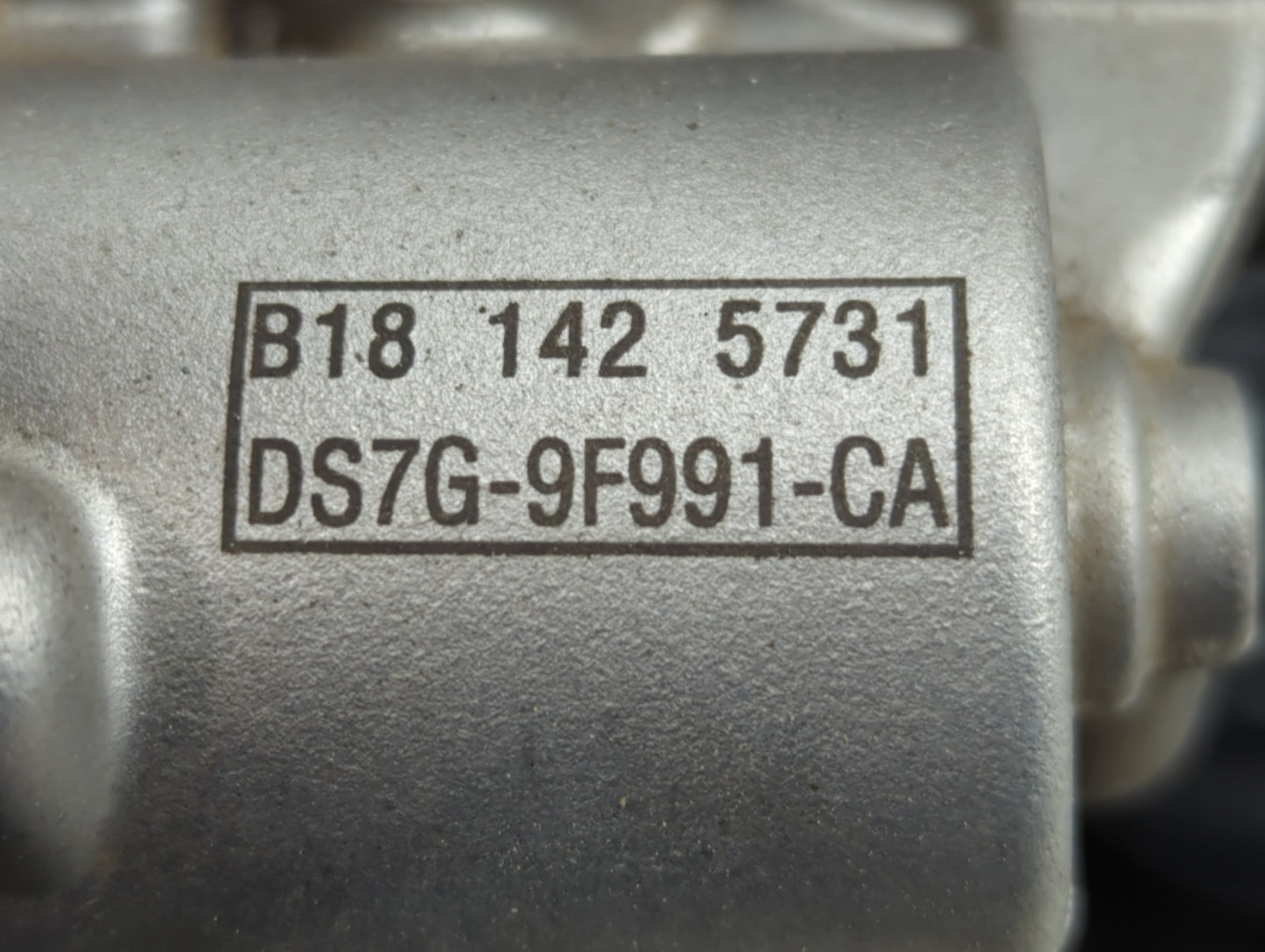 2014-2020 Ford Fusion Throttle Body P/N:DS7G-9F991-CA Fits Fits 2014 2015 2016 2017 2018 2019 2020 OEM Used Auto Parts - Oem