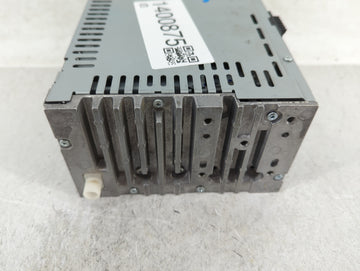 2017-2020 Ford Fusion Radio AM FM Cd Player Receiver Replacement P/N:CQ-JJ22E0UMH FS7T-19C107-AD Fits Fits 2017 2018 2019 2020 OEM Used Auto Parts