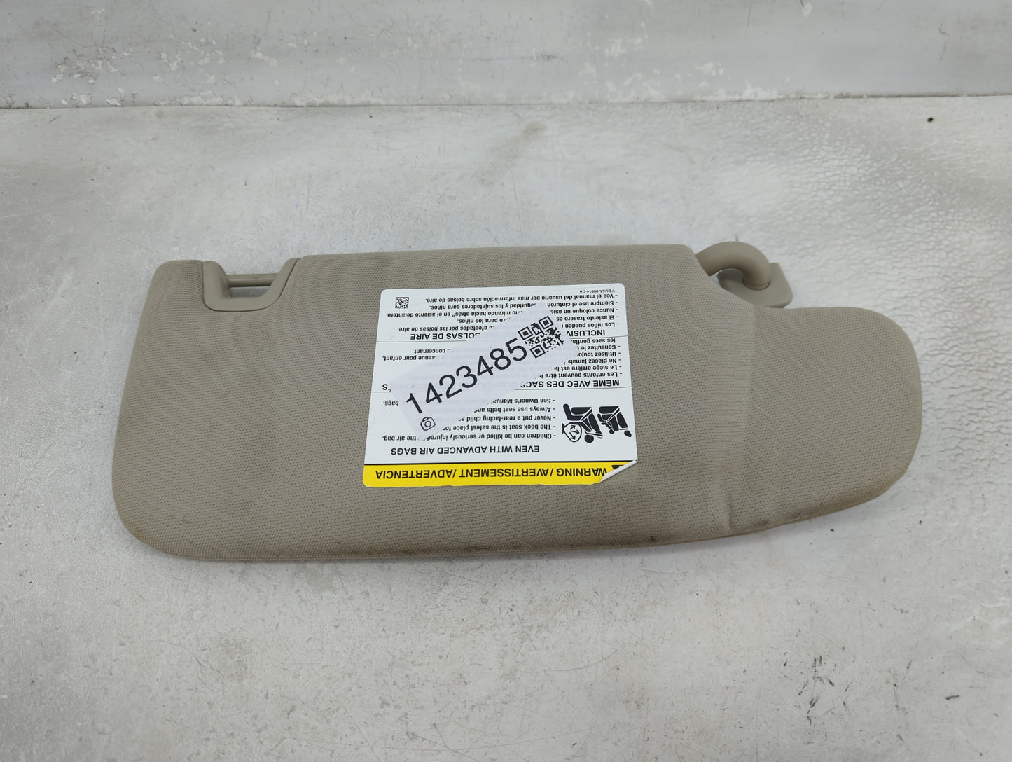 2017-2020 Ford Fusion Sun Visor Shade Replacement Driver Left Mirror Fits Fits 2017 2018 2019 2020 OEM Used Auto Parts - Oem