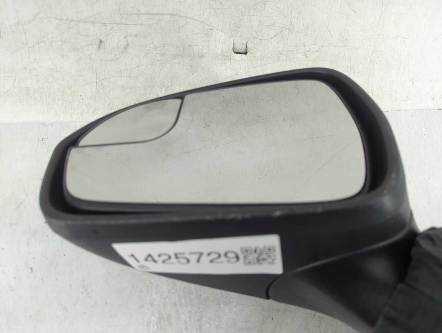2016-2020 Ford Fusion Driver Side View Mirror - Left Door Mirror OEM Used - Oemusedautoparts1.com