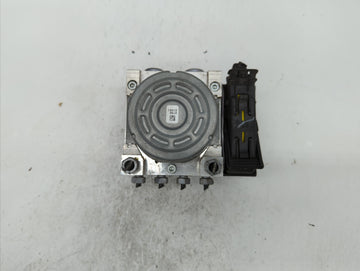 2017-2018 Ford Fusion ABS Pump Control Module Replacement P/N:HG9C-2B373-BG HG9C-2C219-LG, HG9C-2B373-BH Fits Fits 2017 2018 OEM Used Auto Parts