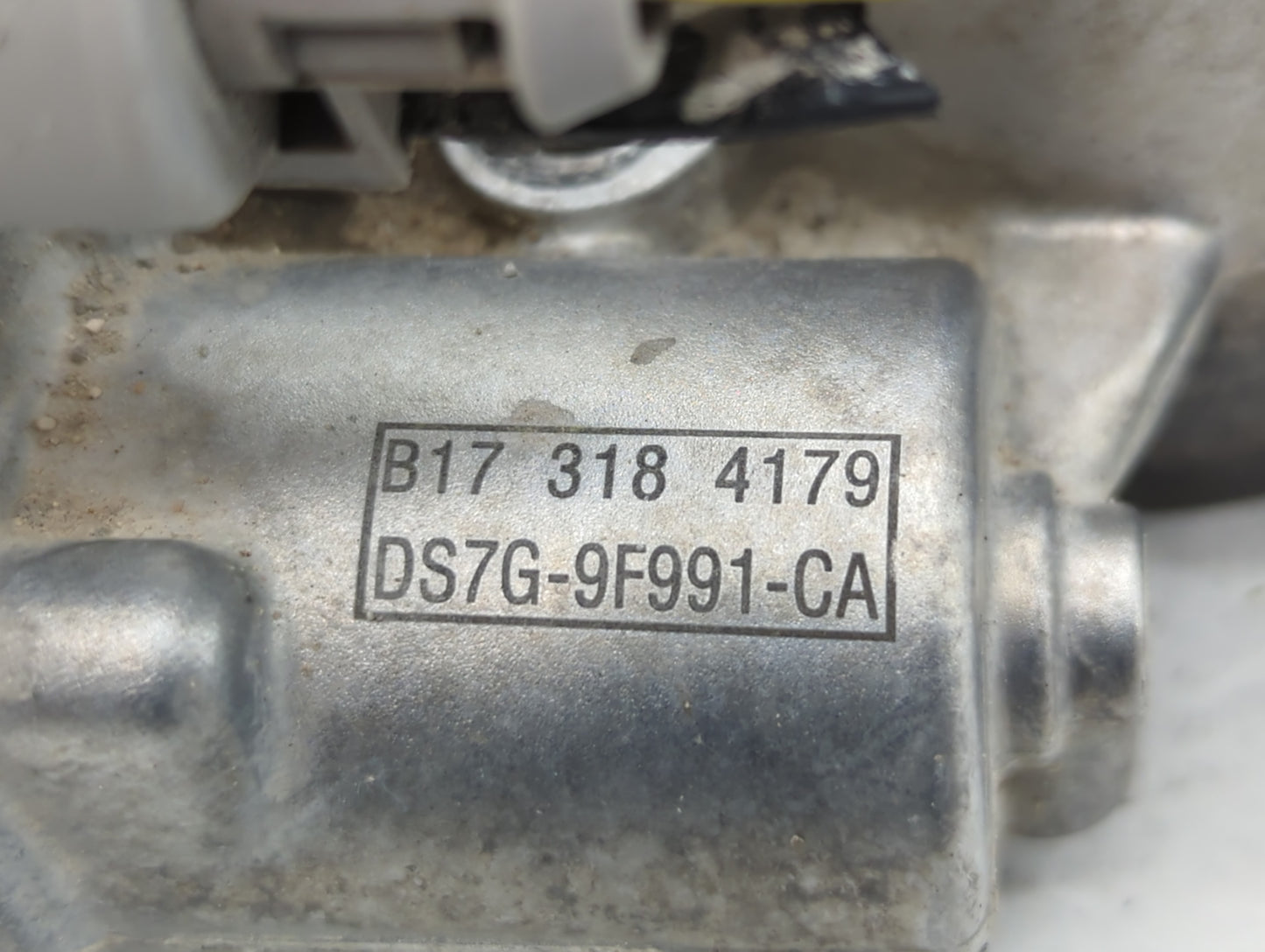 2014-2020 Ford Fusion Throttle Body P/N:DS7G-9F991-CA DS7G-9F991-BB Fits Fits 2014 2015 2016 2017 2018 2019 2020 OEM Used Au