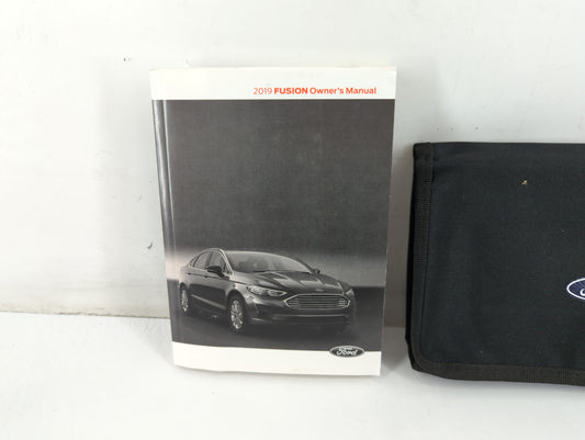 2018 Ford Fusion Owners Manual Book Guide P/N:KE5J 19A321 AA OEM Used Auto Parts